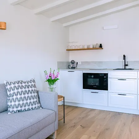 Apartment Kapitaenshaus Friedrich Franz - Premium 200 Meter Vom Und Alten Strom