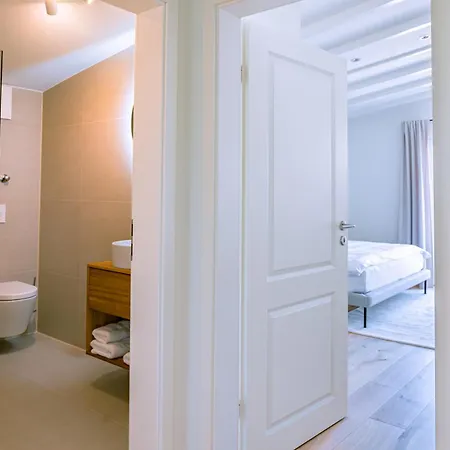 Apartment Kapitaenshaus Friedrich Franz - Premium 200 Meter Vom Und Alten Strom Rostock
