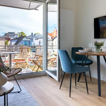Apartment Kapitaenshaus Friedrich Franz - Premium 200 Meter Vom Und Alten Strom