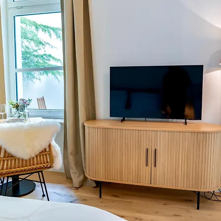 Apartment Kapitaenshaus Friedrich Franz - Premium 200 Meter Vom Und Alten Strom *