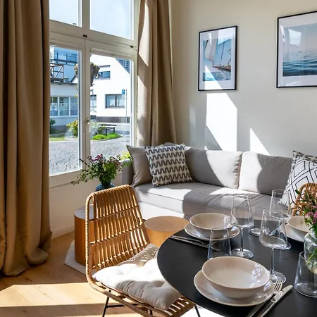 Kapitaenshaus Friedrich Franz - Premium 200 Meter Vom Und Alten Strom Apartment Rostock