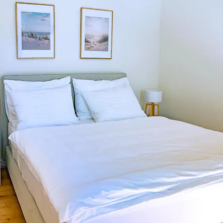 Apartment Kapitaenshaus Friedrich Franz - Premium 200 Meter Vom Und Alten Strom Rostock