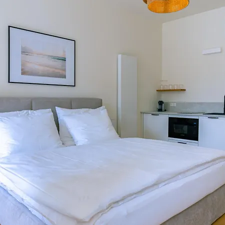 Apartment Kapitaenshaus Friedrich Franz - Premium 200 Meter Vom Und Alten Strom Rostock